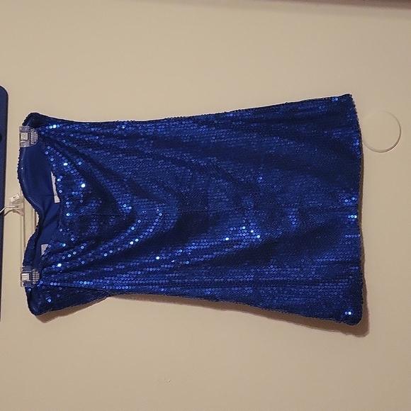 Wine Woman Costume - Picture 9 of 14